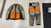 KTM Defender