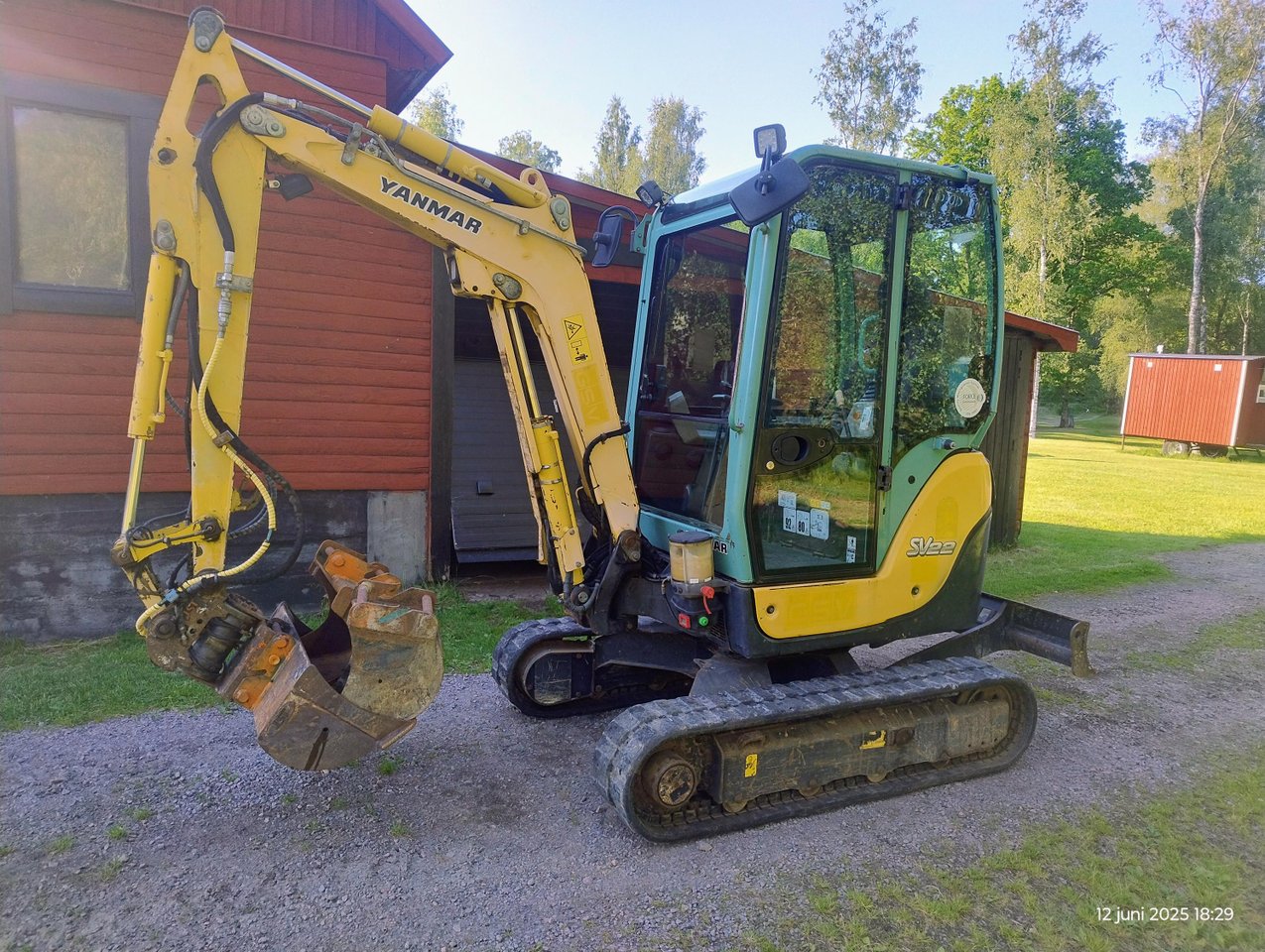 Minigrävare 2300kg powertillt 