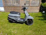 LAMBRETTA V125