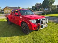 Nissan Navara -08 à-traktor 