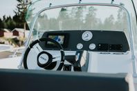 Sting 530S -20, 75 hk E-Tec Evinrude, trailer, få timmar