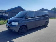 Välvårdad Volkswagen Caravelle 2.5 TDI Comfortline