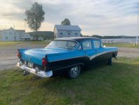 Ford Custom 300 Fordor Sedan 4.5 V8 Fordomatic