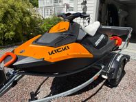 Sea-Doo Spark -14, VTS, 110 hk, välskött ink vagn