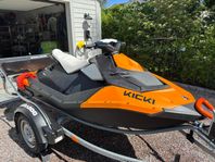 Sea-Doo Spark -14, VTS, 110 hk, välskött ink vagn