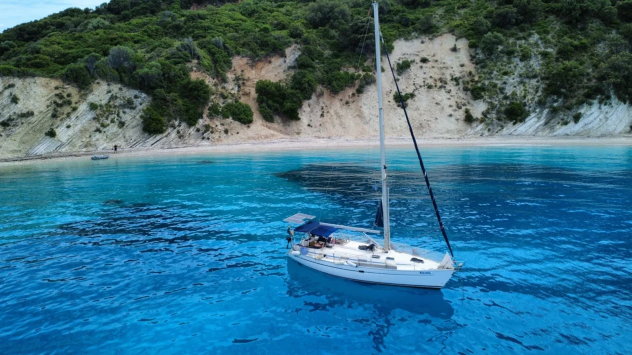 Bavaria 40 Owners Version 2001 image