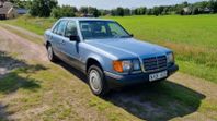 Mercedes-Benz 200 