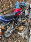 Honda CB 250N som strular 