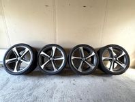 Audi original 21 tum RS7-fälgar med bra däck