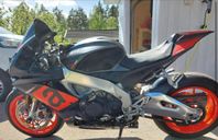 Aprilia rsv4 rr