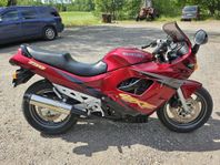 Suzuki GSX-F 750 - Katana - ev byte
