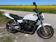 Suzuki GSX 750