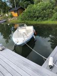 Trivsam och fräsch motorbåt