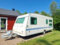 Adria 562 UK -00 barnkammarvagn