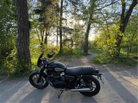 Triumph Street Twin – Gold Line
