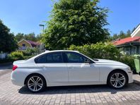 Unik BMW 335i xDrive Sedan Sport line - manuell-306hk