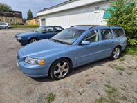 volvo v70 D5 automat awd -05 idelar