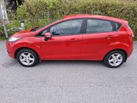 Ford Fiesta 5-dörrar *Lågmilare 8800*