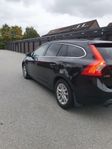 Volvo V60.