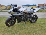 Yamaha R1