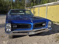 Pontiac Parisienne 1966 cab.