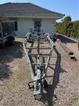 Easyline Thule båttrailer bromsad 8m 