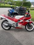 Suzuki GSX 400R 1987