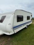 Hobby 560 KMFE De Luxe barnkammarvagn -08