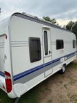 Hobby 560 KMFE De Luxe barnkammarvagn -08