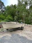Uttern 490 styrpulpet med Yamaha 50hk + Trailer