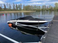 Bayliner 175 GT Nyservad, bälgar kanonfin
