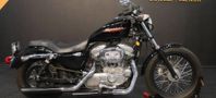 Harley Davidson Sportster XL883. Mätarställning: 1 604 mil