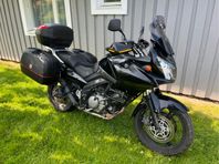Suzuki DL650 V-Strom med 3 packväskor
