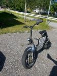 Ombyggd peugot 30 moped