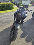 Yamaha MT-07. Akra helsystem