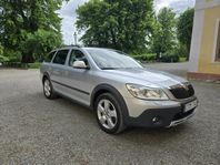 Skoda Octavia Scout 2.0 TDI 4x4 Scout. Drag/P-sens/SoV-hjul