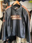Harley Davidson MC-jacka och skor