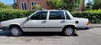 Volvo 740 GL 2.3 manuell 5 växlad Nybesiktad