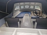 Crescent 418 ht, 25 hk Evinrude. Riktigt bra skick.