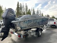 Yamarin Cross 61cc     Yamaha F150
