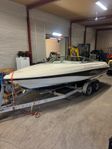 Rinker Captiva 212 "Ny V8 5,7L 350 motor"