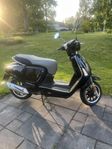 Moped Like NEW HOLLAND 
