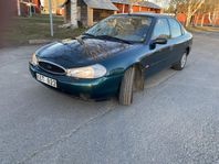 Ford Mondeo Halvkombi 2.0