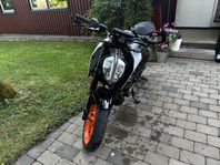 KTM DUKE 390 