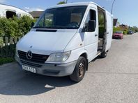 Mercedes-Benz Sprinter 211 CDI Skåpbil Sprintshift
