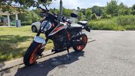 KTM 890 Duke R