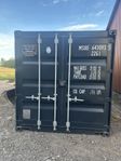 Ny container levererat med kranbil 