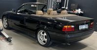 BMW 318 i Convertible låg mil svensk såld