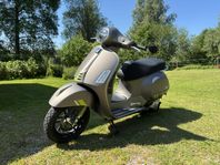 Vespa GTS 300 super tech hpe2, se utrustning