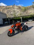 KTM 1290 SUPER DUKE R akrapovic helsystem